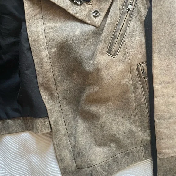 Veda Max Classic Suede Jacket - Picture 9 of 13